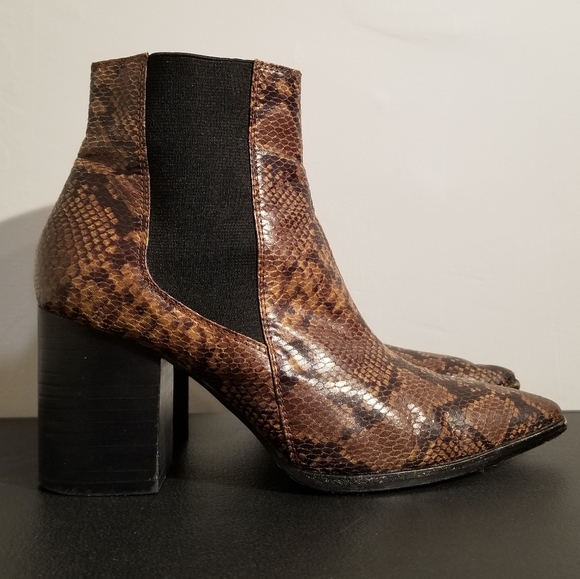 HOUSE OF HARLOW NICK FAUX SNAKESKIN BOOTIES BOOTS HEELS SIZE 8 POINTED ROCKER - Picture 4 of 10